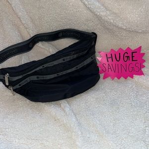 LESPORTSAC FANNY PACK LARGE BLACK BAG